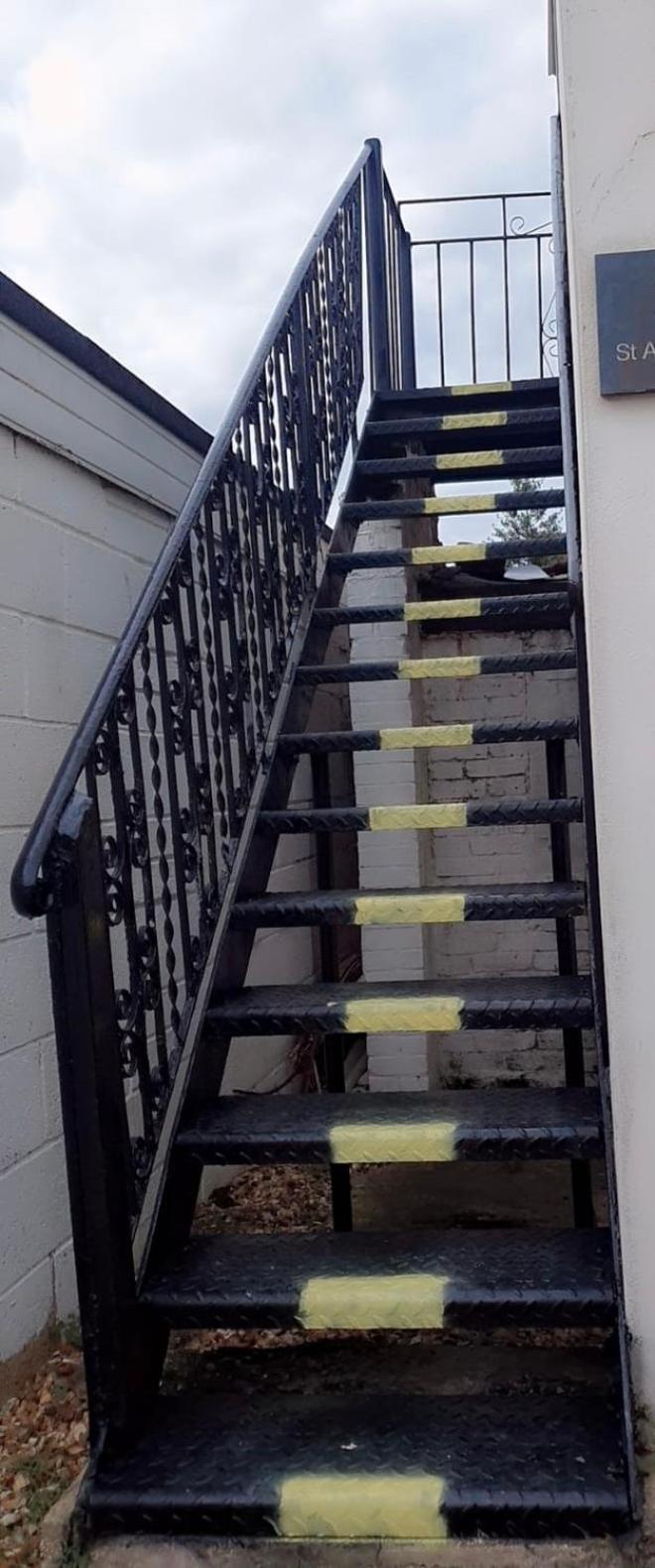 2 Bed 1St Floor Apartment-Own Entrance & Parking Portsmouth Esterno foto