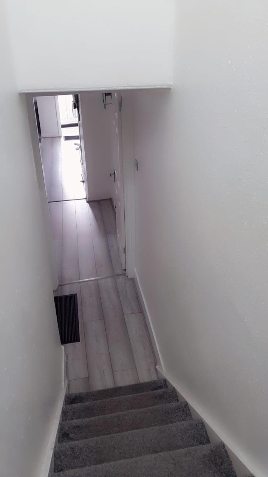2 Bed 1St Floor Apartment-Own Entrance & Parking Portsmouth Esterno foto